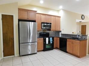 2628 La Mesa St, Bay City, TX 77414 - photo 4