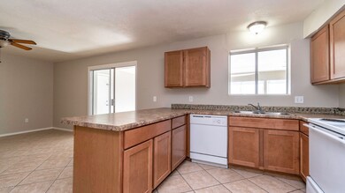813 N Shannon St-9