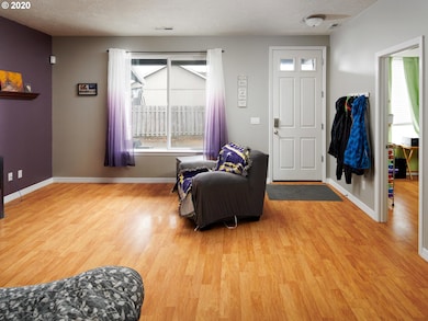 1419 Mount View Ln, Molalla, OR 97038 - photo 4