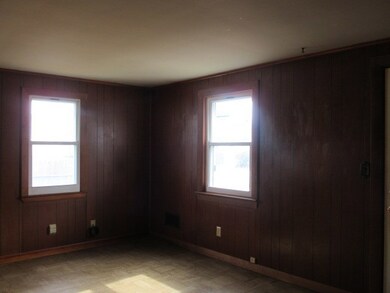 203 Massachusetts Ave, Warwick, RI 02888 - photo 5