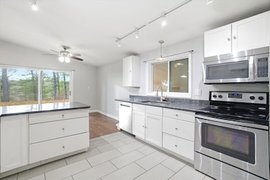 2 Memory Ln, Hooksett, NH 03106 - photo 5