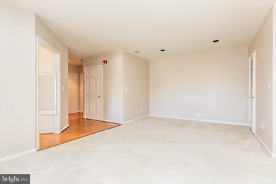12107 Tullamore Ct unit 304, Lutherville Timonium, MD 21093 - photo 5