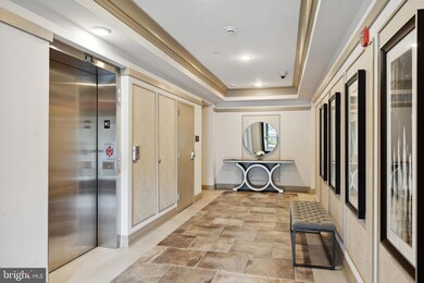 3985 Norton Place unit 304, Fairfax, VA 22030 - photo 4