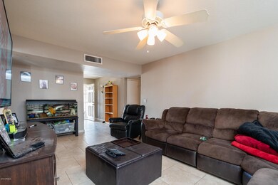 06_Living-Room-02