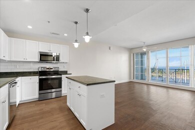 536 Bahia Beach Blvd unit 428, Ruskin, FL 33570 - photo 4