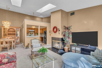 212 Larch Ln unit F3, Mahwah, NJ 07430 - photo 3