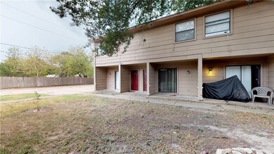 202 Lincoln Ave unit D, College Station, TX 77840 - photo 3