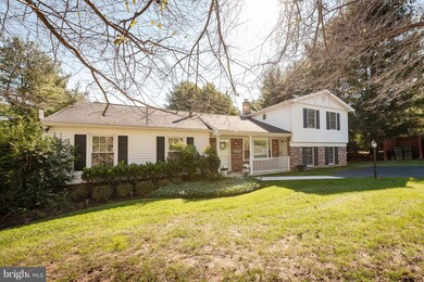 5375 View Point Ct, Sykesville, MD 21784 - photo 2