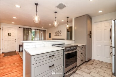 10527 243rd Place SW, Edmonds, WA 98020 - photo 3