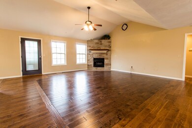 849 E Country Ridge St, Nixa, MO 65714 - photo 7