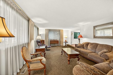 1065 Edwina Ave, Central Point, OR 97502 - photo 6