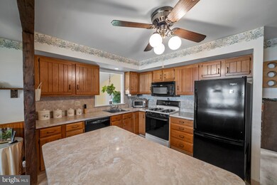 399 Maple Ave, Southampton, PA 18966 - photo 6