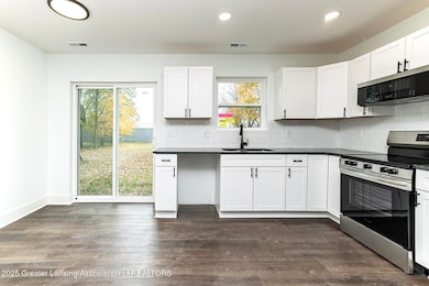 943 Union St, Dansville, MI 48819 - photo 3