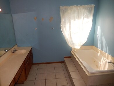 1552 Burr Oak Cir, Aurora, IL 60506 - photo 2