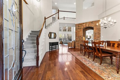 Gorgeous 2-story entry