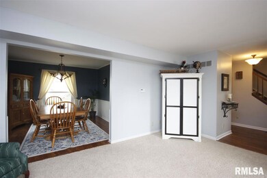 5908 W Ridgecrest Cir, Peoria, IL 61615 - photo 5