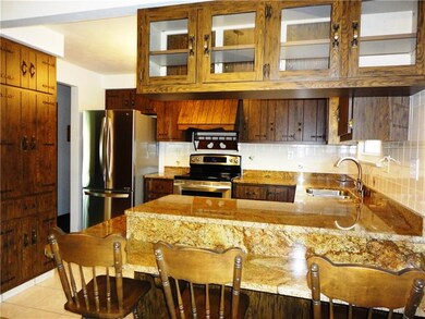 Great Kitchen with Granite countertops and plenty 