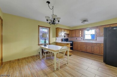 835 Chestnut St, Kearny, NJ 07032 - photo 5