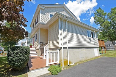 90 Sweetbriar Ave, Riverside, RI 02915 - photo 5