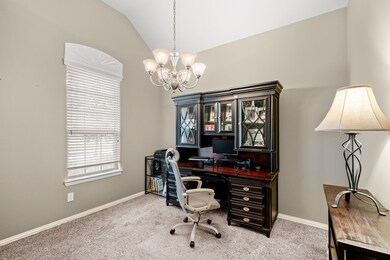 26122 W Lovegrass Ln, Spring, TX 77386 - photo 4