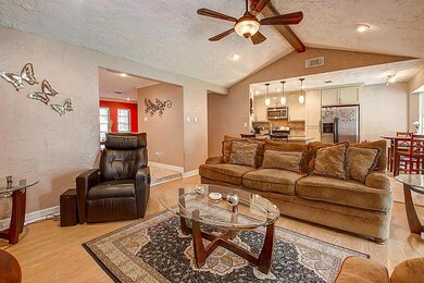 9750 Southport Dr, Houston, TX 77089 - photo 4