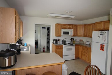 12330 Old Mill Rd, Midland, VA 22728 - photo 6