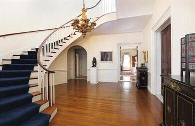 70 Heath St, Brookline, MA 02445 - photo 7