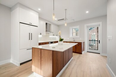 471 Hanover St unit 3, Boston, MA 02113 - photo 2