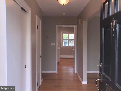 2414 Chestnut St, Falls Church, VA 22043 - photo 5