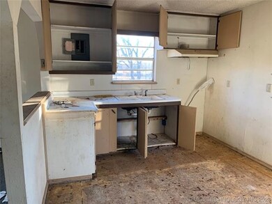 9745 N 180 Rd, Beggs, OK 74421 - photo 5