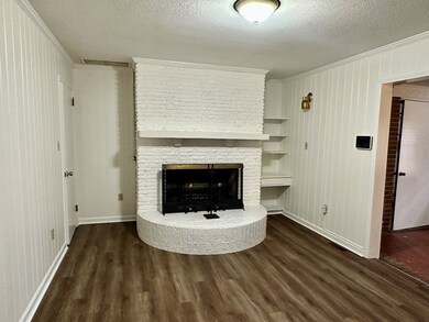 513 Edgewood Ln, Albany, GA 31707 - photo 2