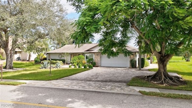 16686 Bobcat Dr, Fort Myers, FL 33908 - photo 2