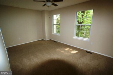 11403 Honeysuckle Ct unit 2, Upper Marlboro, MD 20774 - photo 2
