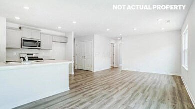 11 Kitchen and living room