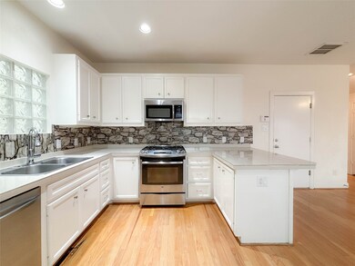 3716 Main Poplar Dr, Houston, TX 77025 - photo 5