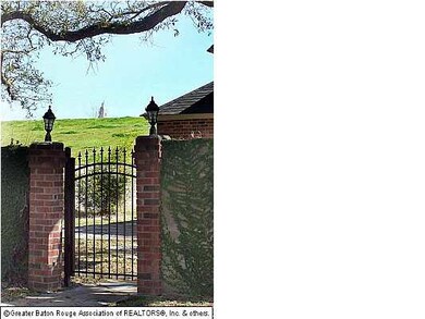 Entry Gate. That's the State Capitol peaking oer t