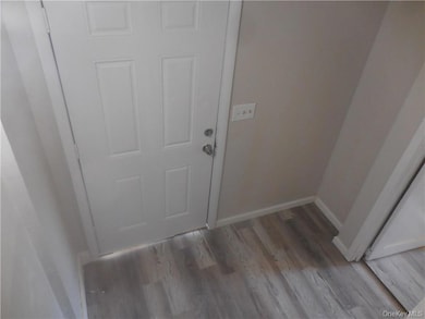 14 Maurice Ln unit 3, New Windsor, NY 12553 - photo 3