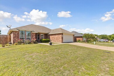 218 Rose Ave, Cleburne, TX 76033 - photo 2