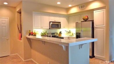 Spacious kitchen/stainless appliances