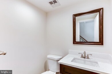 2222 S Randolph St unit 2, Arlington, VA 22204 - photo 6