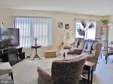 114 E Broad St, New Holland, PA 17557 - photo 2