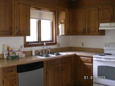 3 Edgewood St, Milford, NH 03055 - photo 6