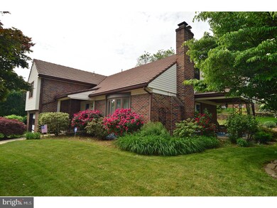 1545 College Ave, Reading, PA 19604 - photo 2