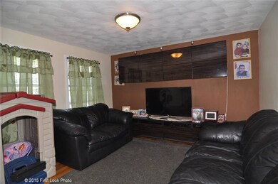 21 Strathcona Rd, Cranston, RI 02910 - photo 2