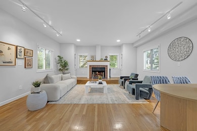 27 Kinnaird St unit 6, Cambridge, MA 02139 - photo 3