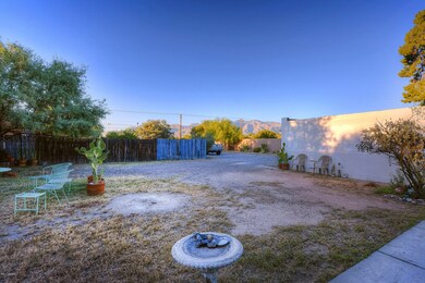 Private Front Yard