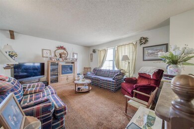 603 Greenbriar Dr, Rolla, MO 65401 - photo 2