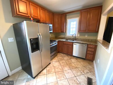 405 S Wickham Rd, Baltimore, MD 21229 - photo 2