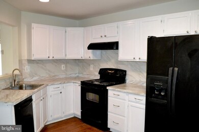 8317 Green Heron Way unit 23, Lorton, VA 22079 - photo 6