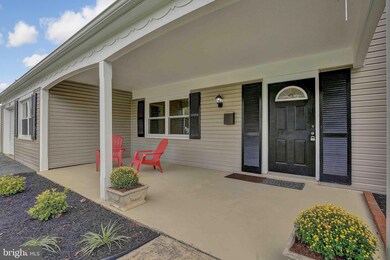 12024 Tulip Grove Dr, Bowie, MD 20715 - photo 5